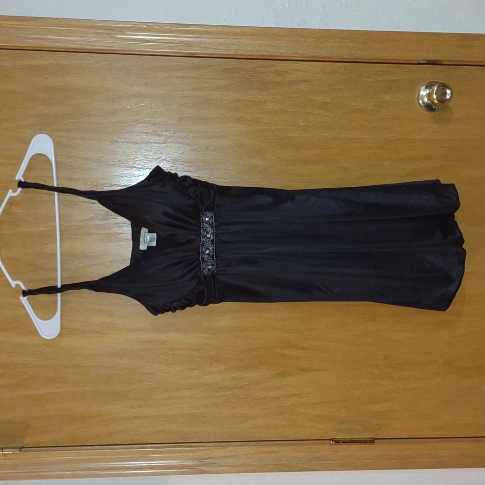 Speechless semi formal short black dress Prom bling, Medium strap v neck Slinky